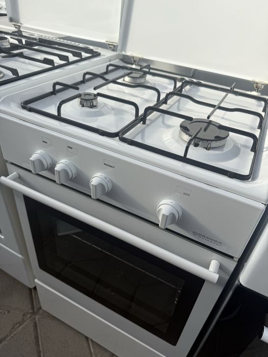 Газова плита з газовою духовкою ширина 55см DGG