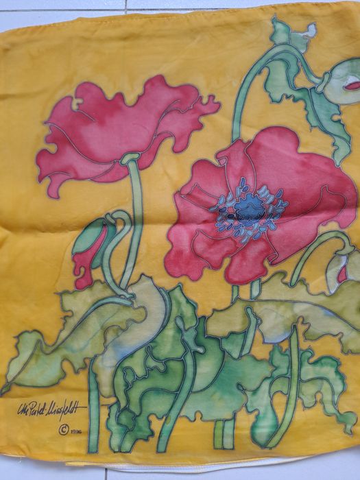 Sygnowana poszewka jedwab ręcznie malowany.