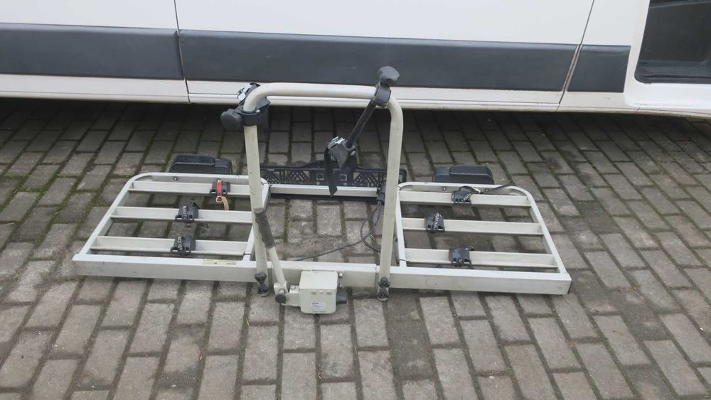 Bagażnik rowerowy na hak Eufab Platforma na 3 rowery