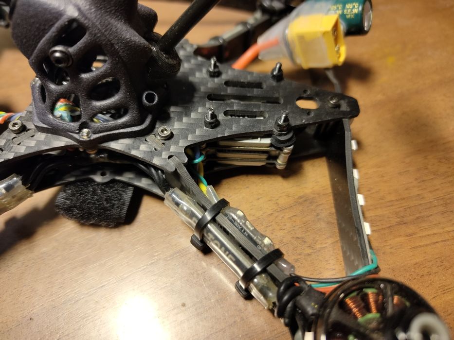 Дрон 5 дюймів на цифровій системі DJI