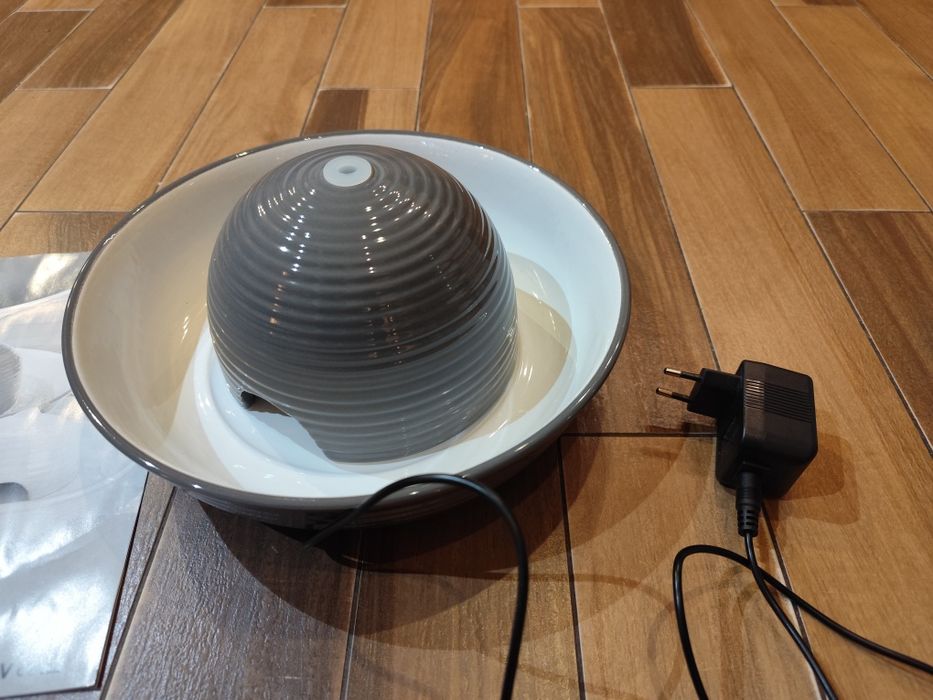 Trixie Vital Flow fontanna do picia - poidło dla kota - 0,8 L - szare