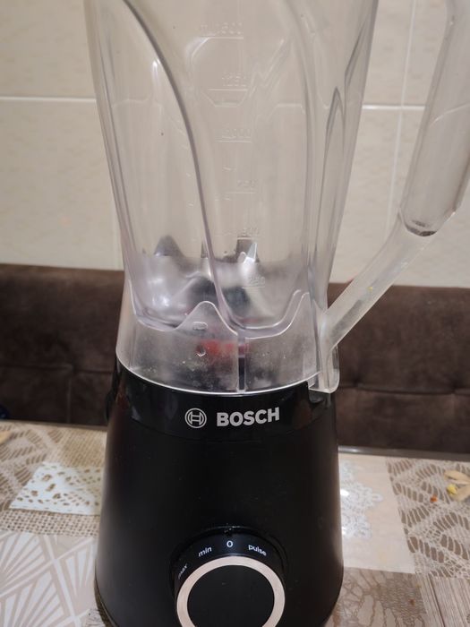 Потужній стаціонарний блендер Bosch
