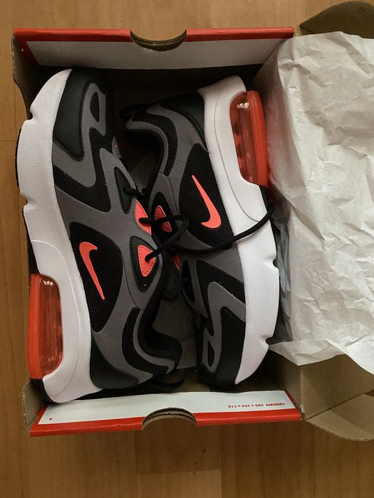 кроссовки женские Nike