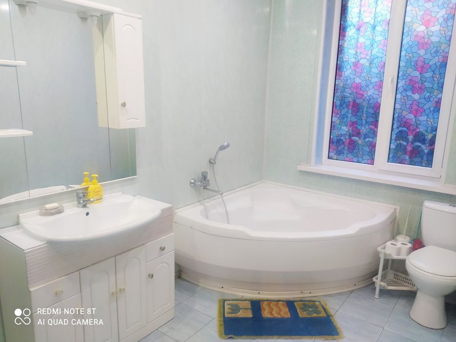 Дом для мероприятий бассейн, баня, генератор,до 45 чел. Почайна