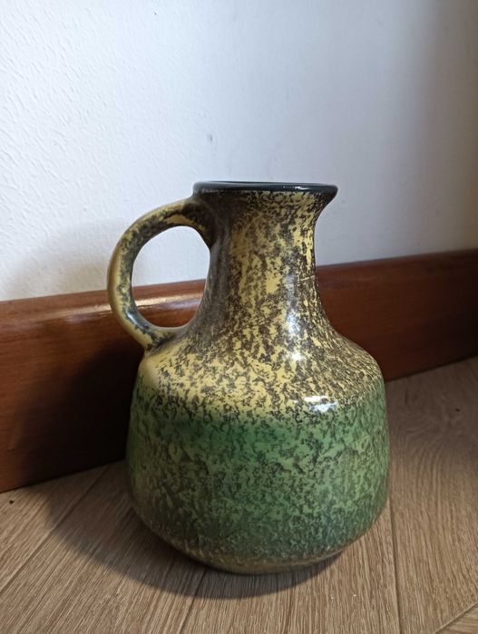 Wazon ceramiczny z uchem zielony Haldensleben