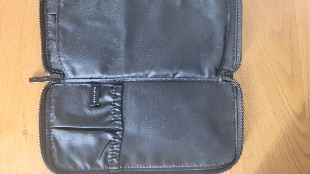 Mary Kay zestaw pędzli z etui