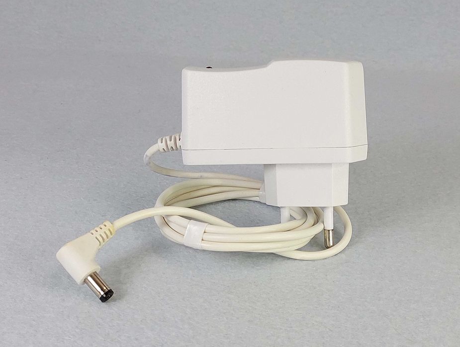 Адаптер / блок питания 12V - 1A