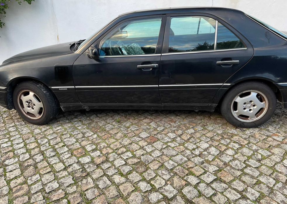 Mercedes-Benz C220 Elegance