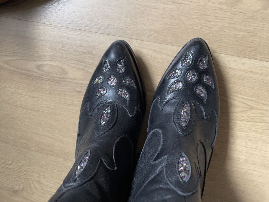 Botas n37 pele pretas,castanhas e camurça. Marca Rockport, cristina