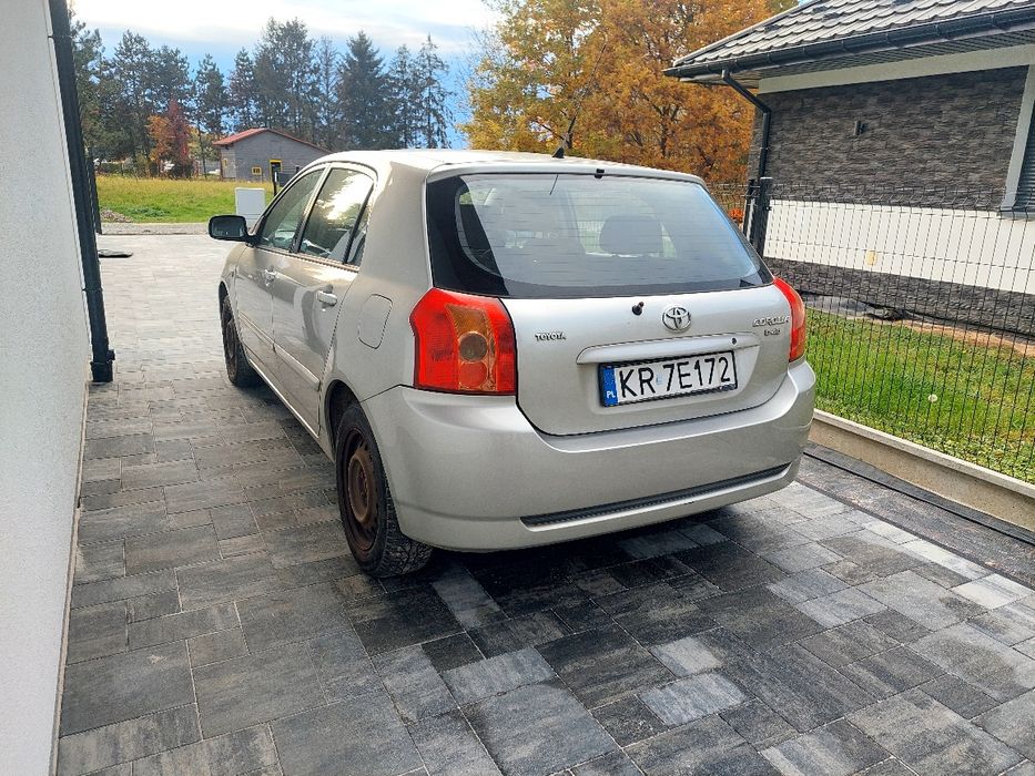 Toyota Corolla E12 1.4 D-4D (2005)
