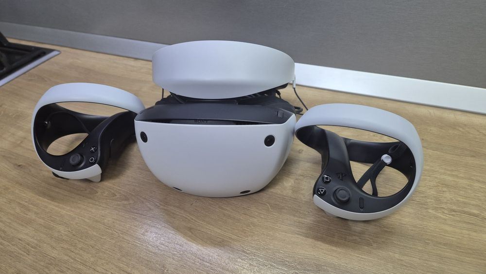 Шолом Sony PlayStation VR2 + док станція для контроллерів

VR2 + Зарядна станція для кон