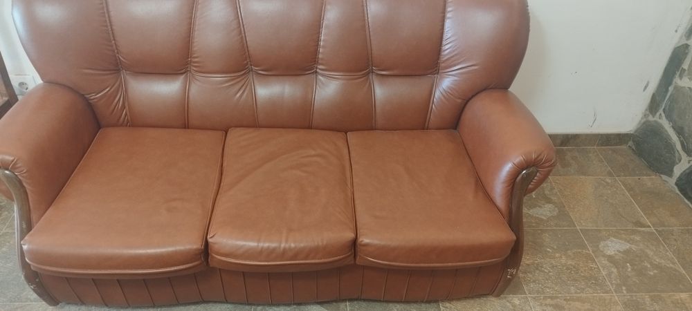 Sofá cama 3 Lugares e 2 Poltronas individuais