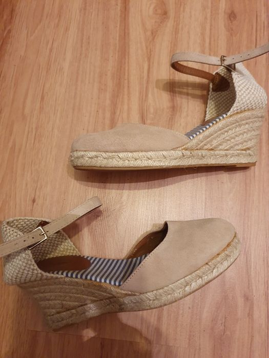 Espadryle na koturnie (38)