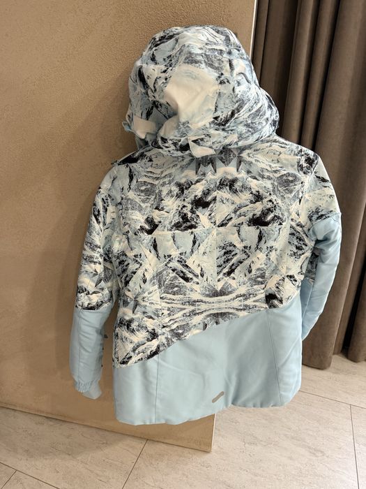 Гірськолижна куртка