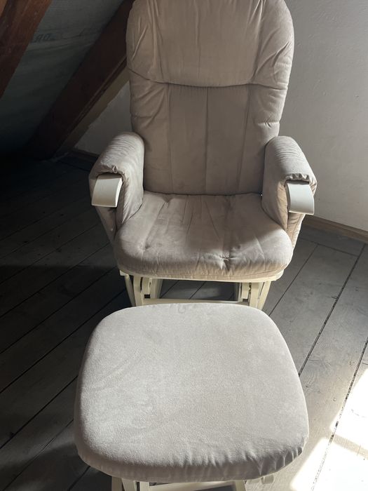 Fotel bujany do karmienia z podnóżkiem, kremowy,