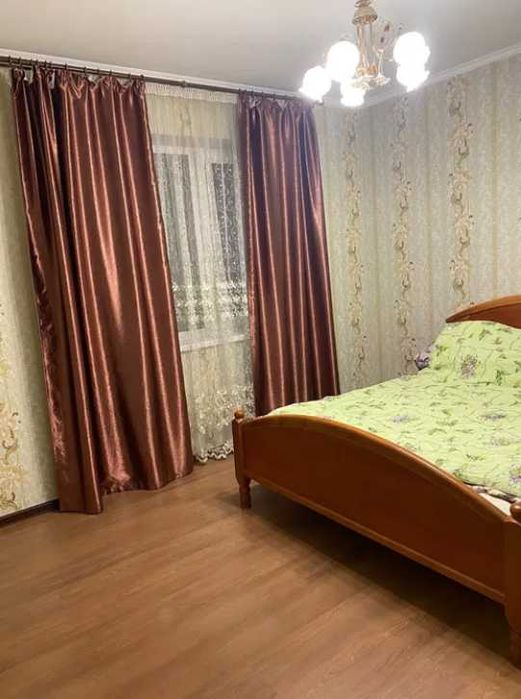 Пропонуємо до оренди 1/2 частина будинку район Чехова