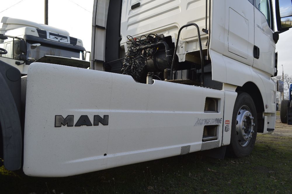 капот MAN TGX тягач