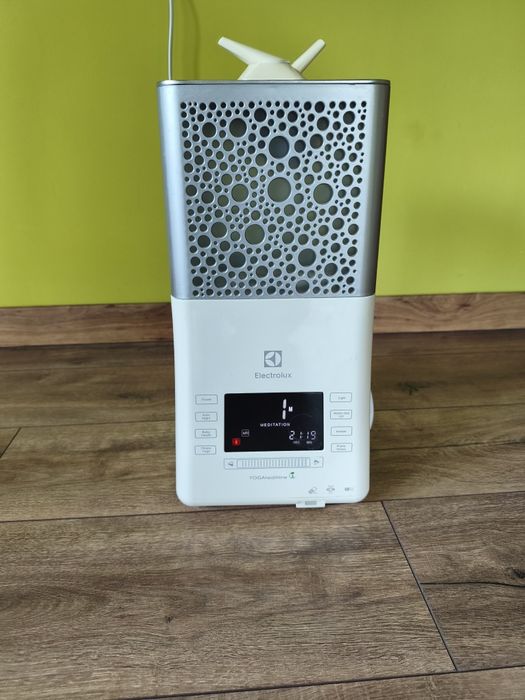 Зволожувач повітря ELECTROLUX EHU-3815D