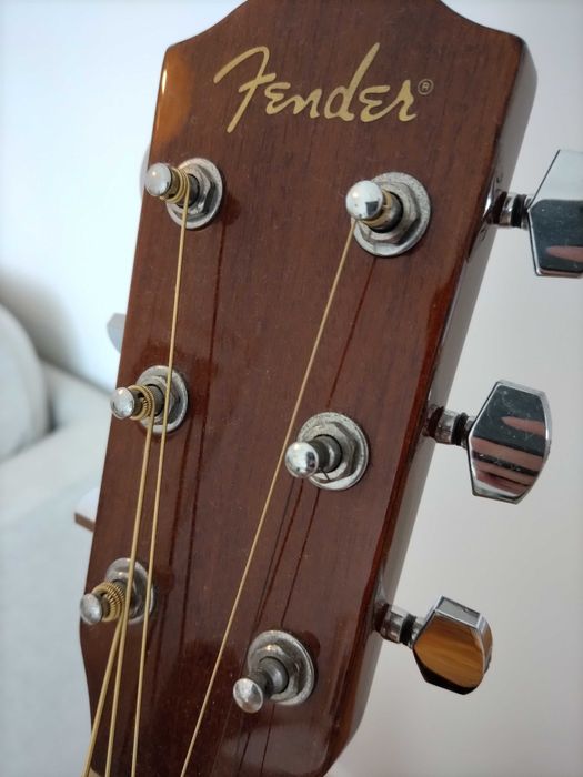 Guitarra/viola electroacústica Fender CD-60CE  NAT-DS-V2