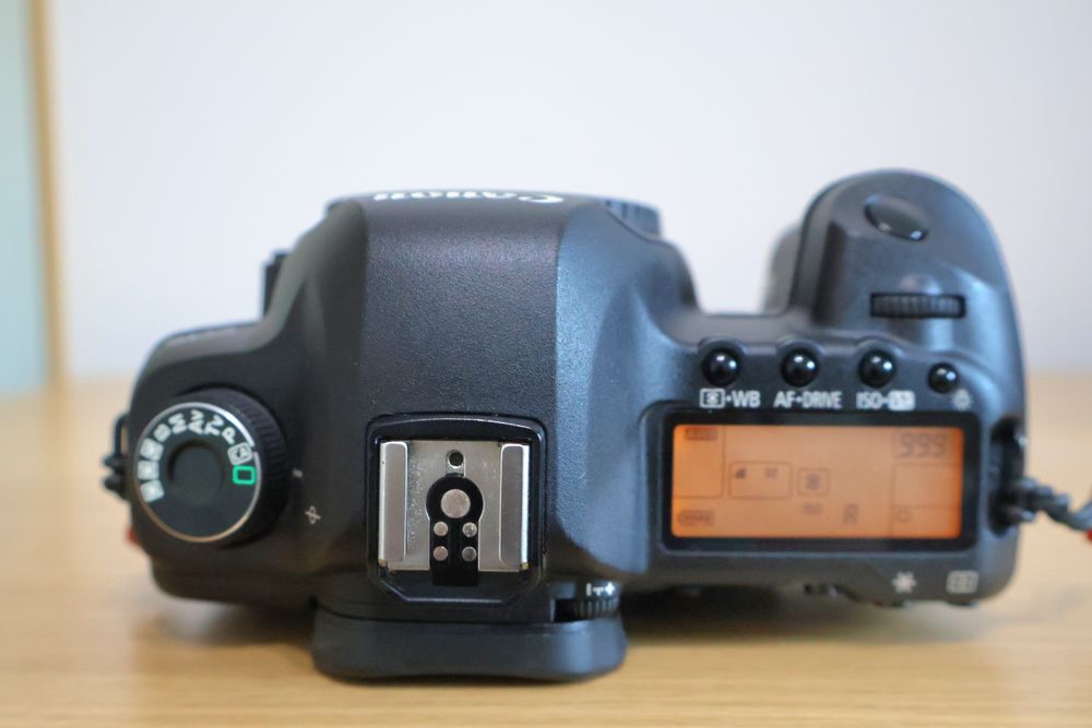 Canon EOS 5D Mark ii + EF 75-300mm II