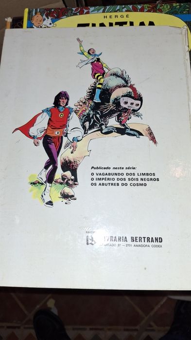 Os abutres do Cosmo tibera bd axle munshine