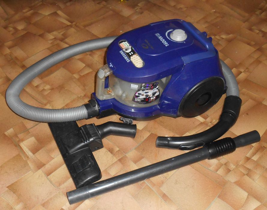 Пылесос Самсунг контейнерный, возможен обмен на ваш неисправный