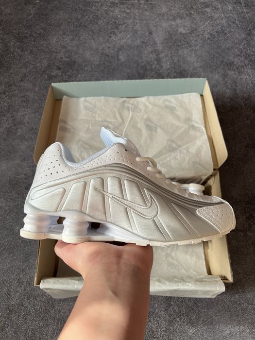 Кросівки Nike Shox R4 white