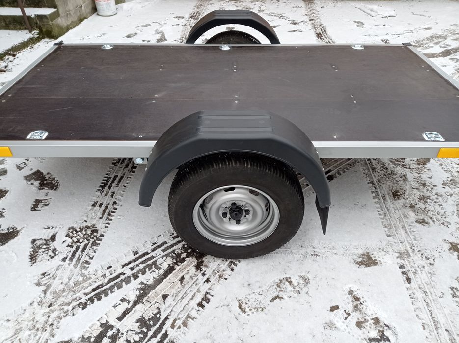 Przyczepka samochodowa platforma