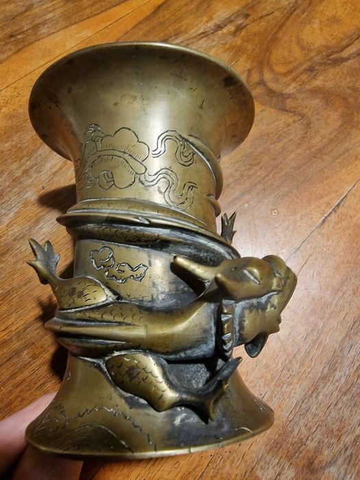 Dzbanek mosiężny smok