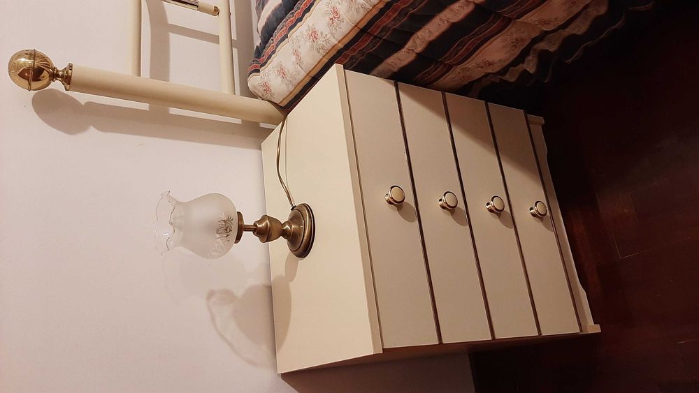 Mobília quarto casal cama mesa cabeceira banco