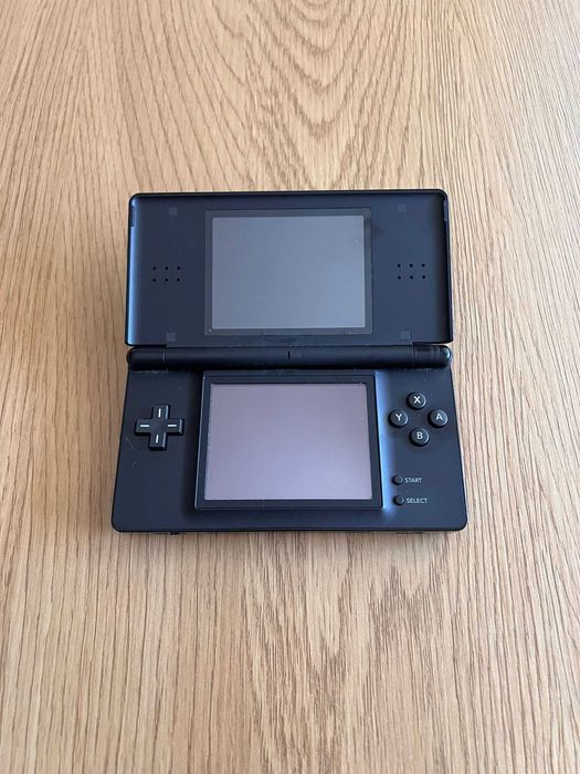 Nintendo DS Lite Preta com 80+ Jogos