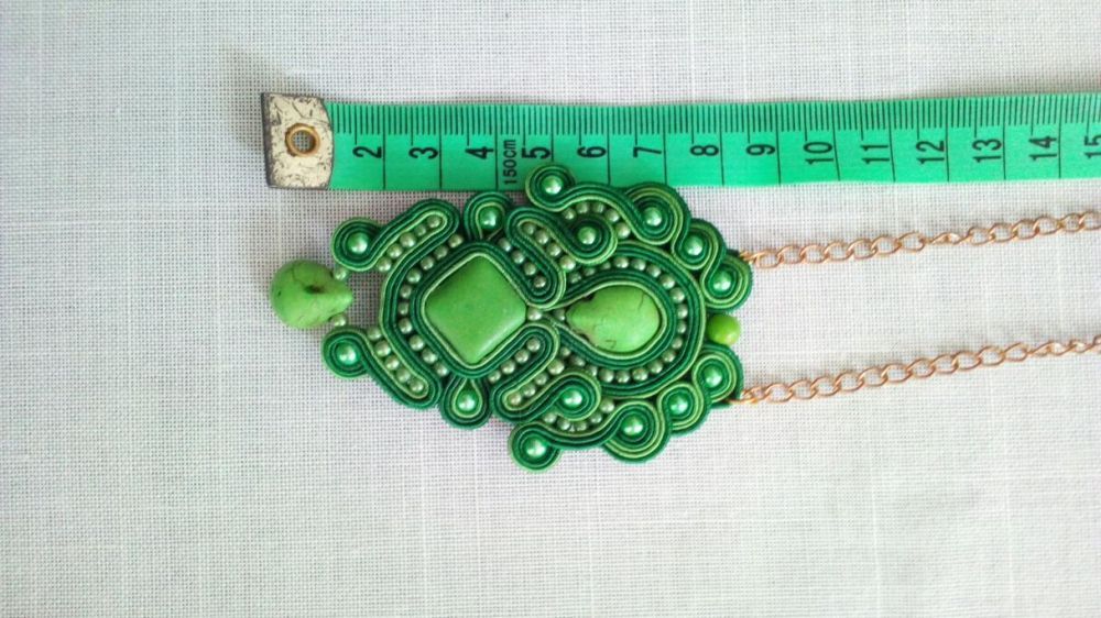 Komplet sutasz zielony wisiorek i kolczyki