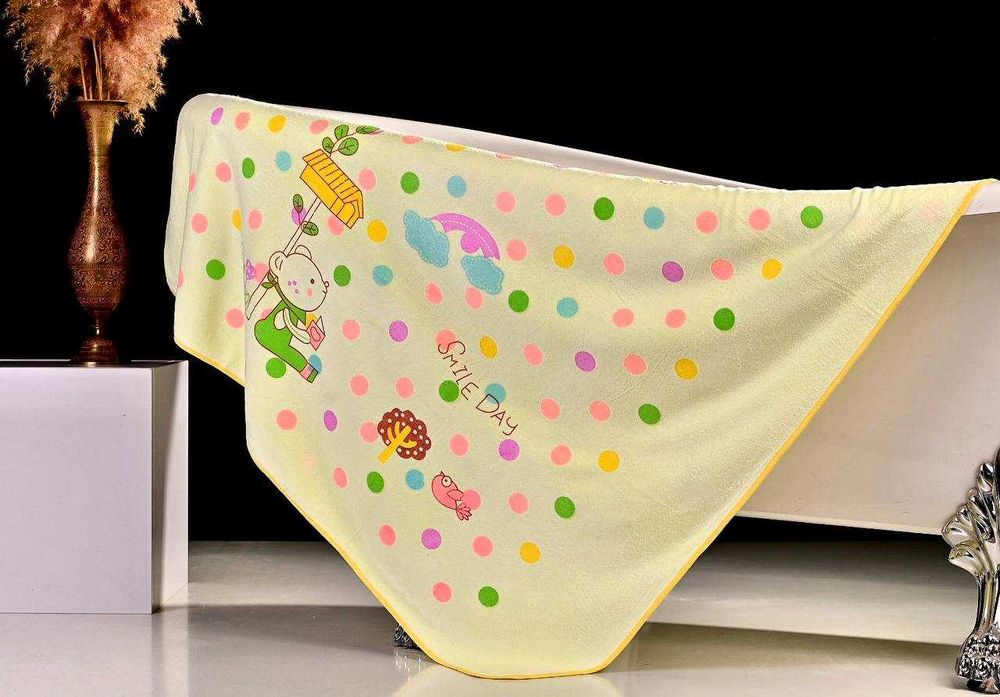 Легкий плед, простирадло