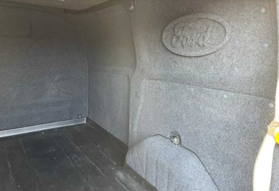 Entregas e Transportes Rápidos | Leiria • Coimbra • Pombal | Ford Transit