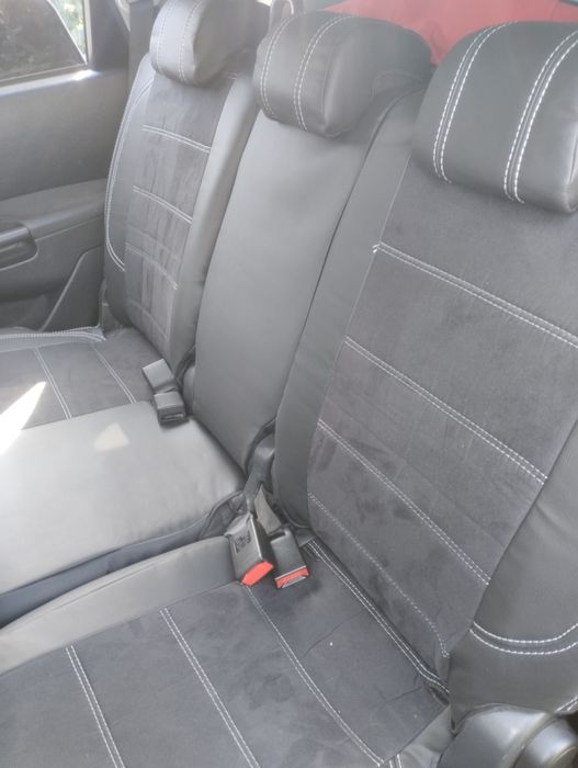 Автомобіль Нісан