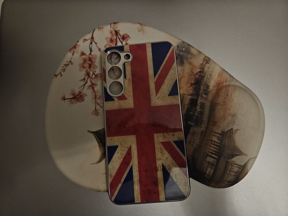 Новый чехол на Samsung Galaxy S23 Plus.