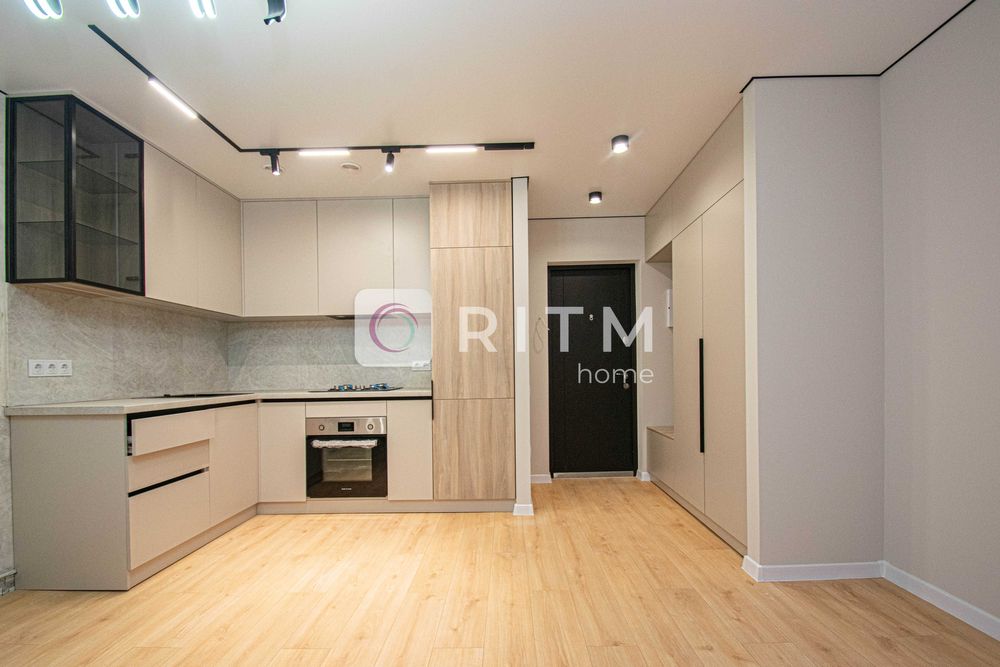 2-к. квартира по вул. Смакули, 55 м2