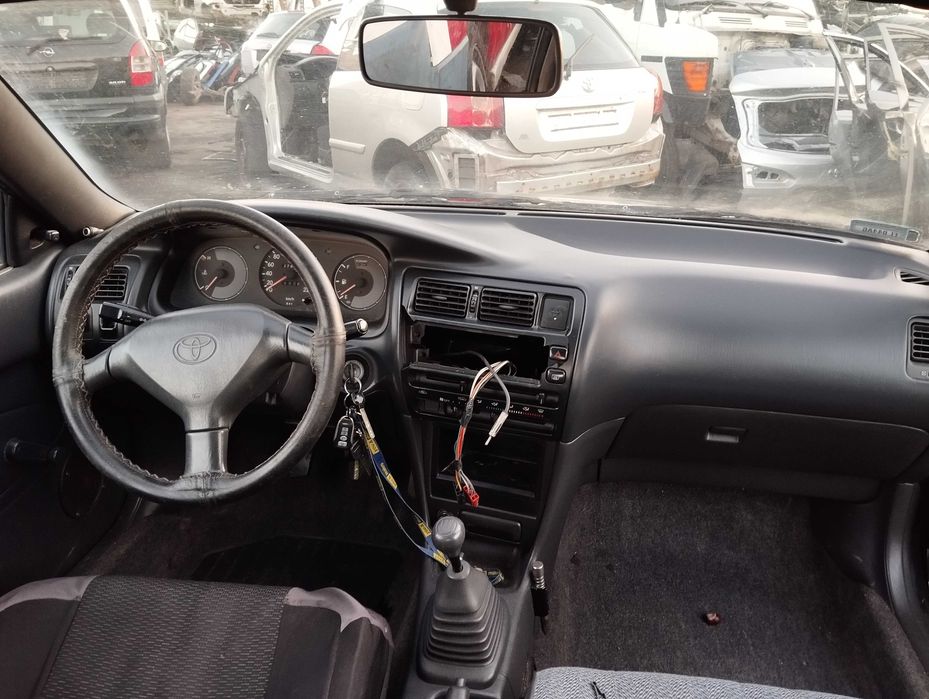 Toyota Corolla E10 1.4i 3D 1996r.Element wnętrza !! Czytaj opis !!