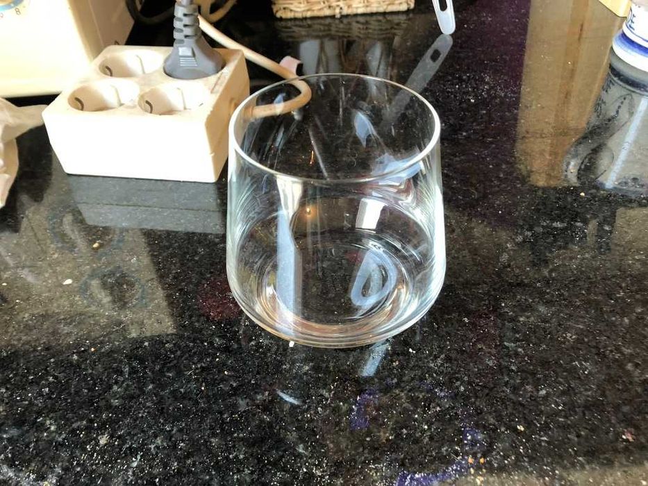 copo de agua transparente