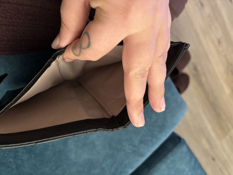 Carteira tous bom estado