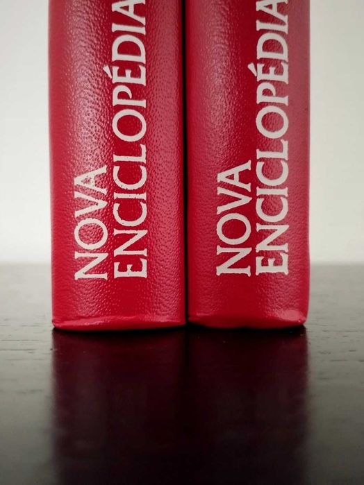Coleção "Nova Enciclopédia Larousse" 1997