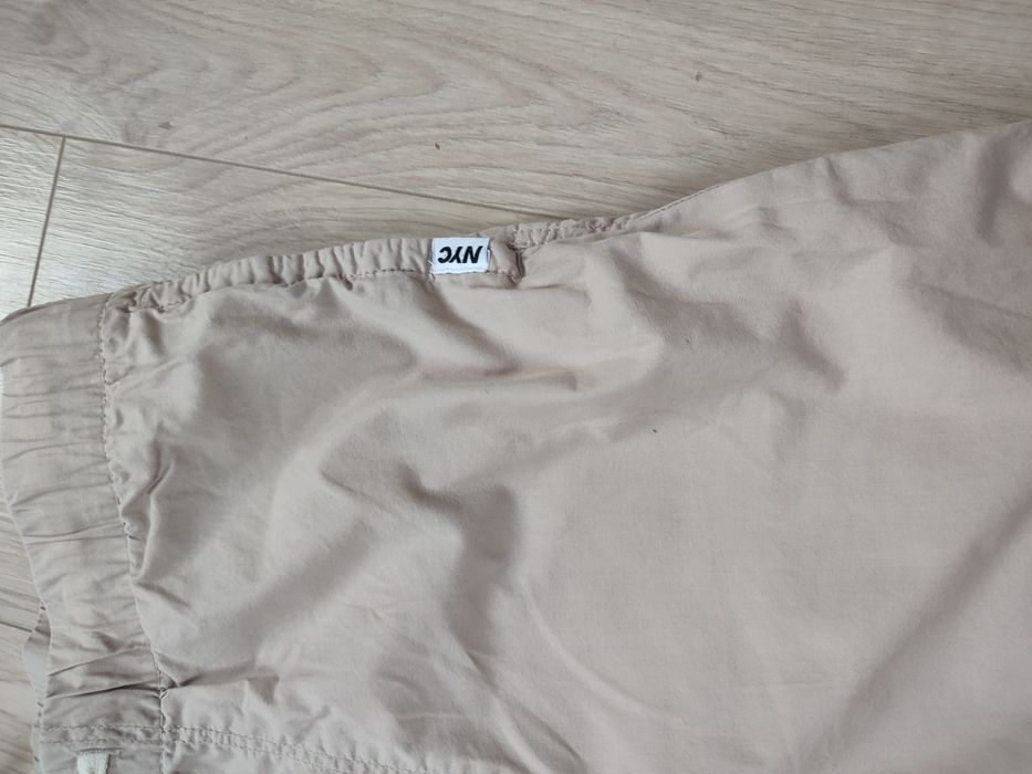 Krótkie beżowe spodenki H&M 170