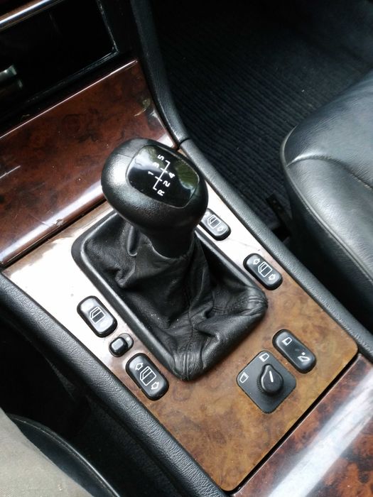 Vendo Mercedes E250 W210