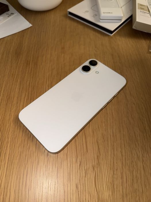 iPhone 16 Plus 93%