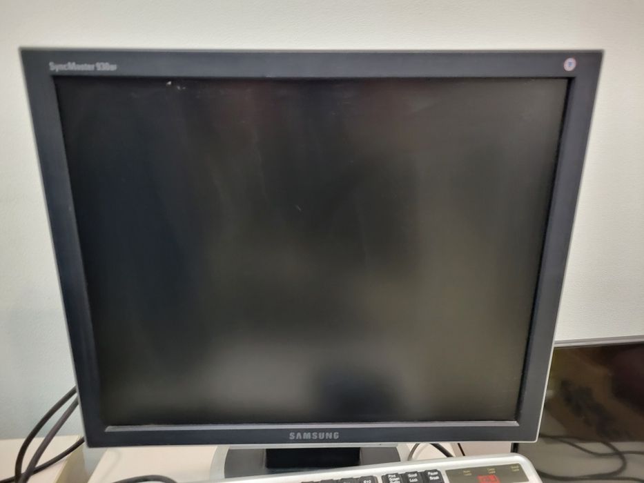 Монитор Samsung SyncMaster 19"/17",
