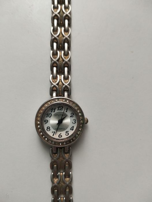 Жіночий годинник Romanson та Sputnik Quartz