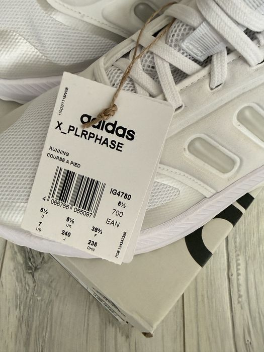 Наявність нових оригінальних жіночих кросівок Adidas X_PLRPHASE