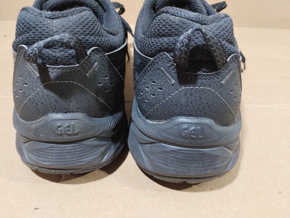 buty sportowe turystyczne Asics  46