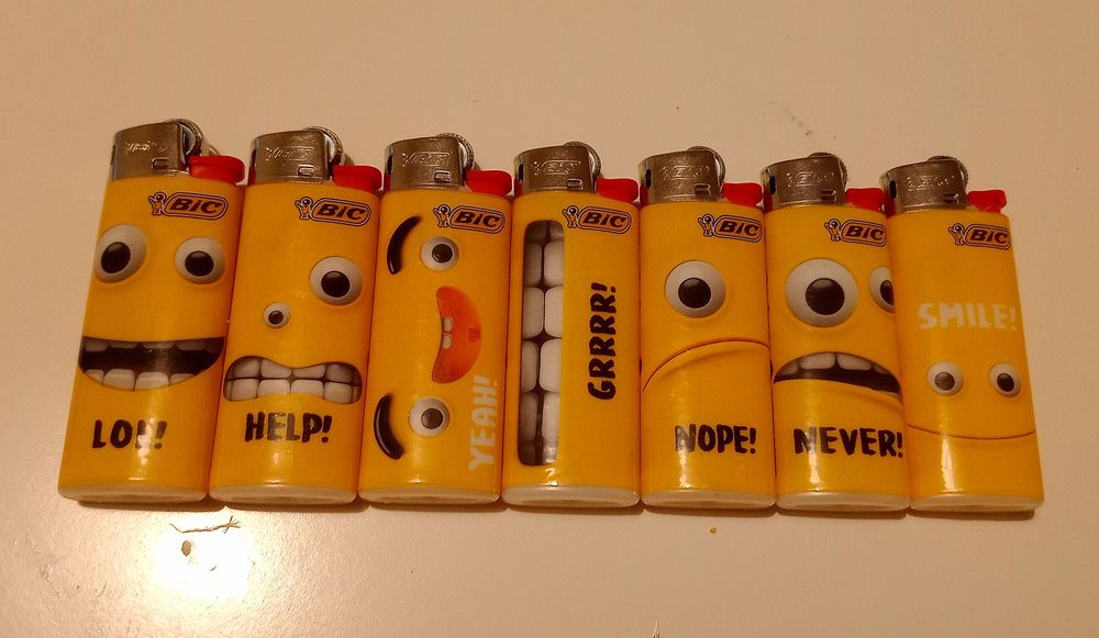 2x1. Isqueiros BIC novos