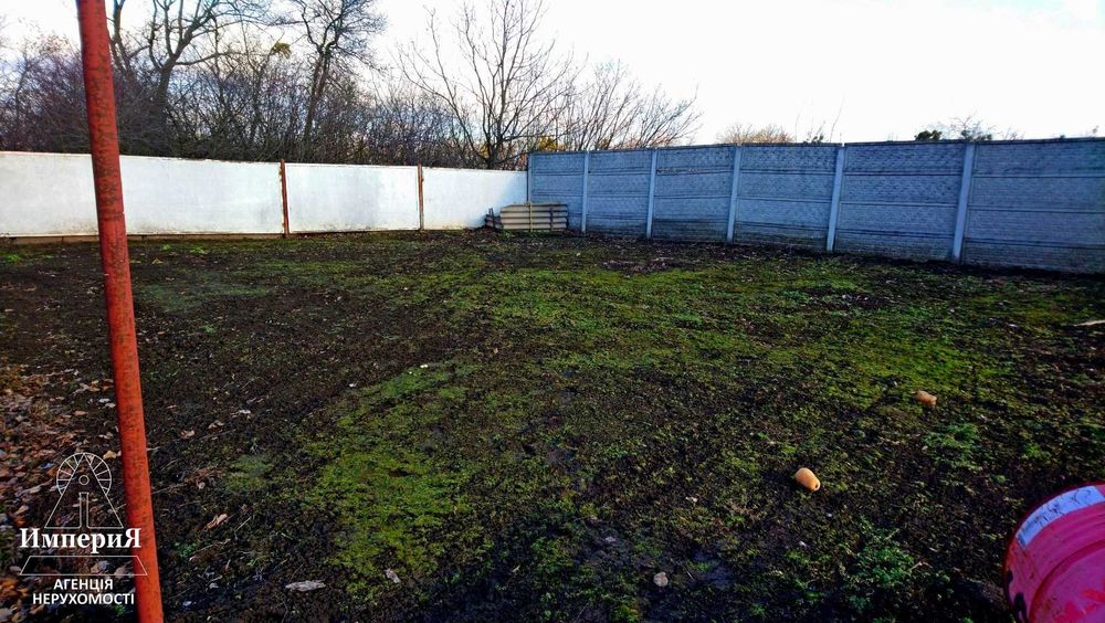 Участок с коммуникациями.Три километра от Песчаного массива.